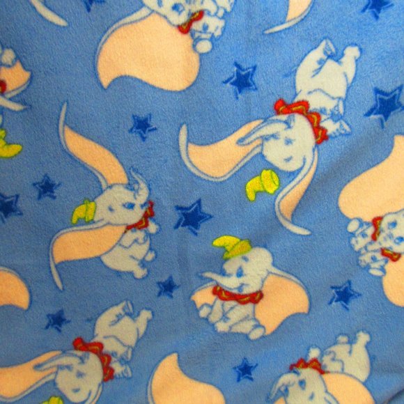 Dumbo 86" x 58" Fleece Blanket - Picture 3 of 3